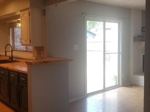 4th image of 9409 Grant Dr
