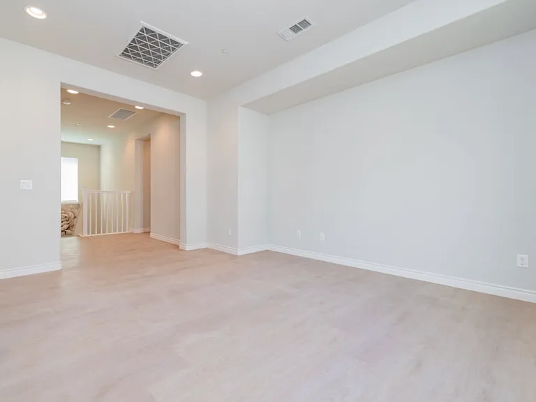 7763 Lupin St — Photo 17