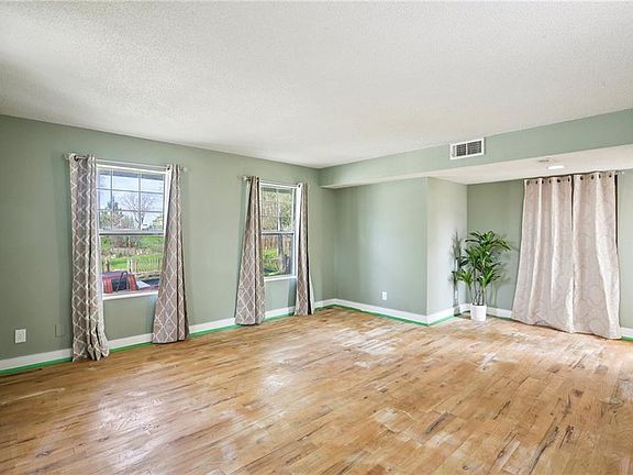 3rd image of 625 S 14th St