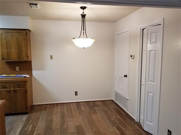 4th image of 3700 Rocky Hollow Trl #B
