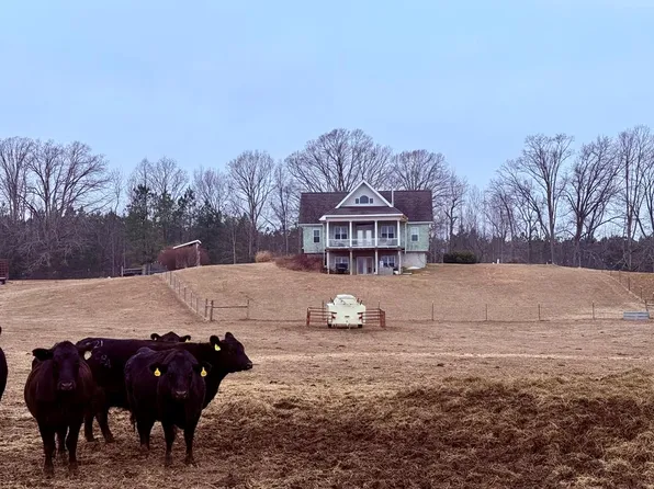 5681 Bradley Farm Rd, Tappahannock, VA 22560