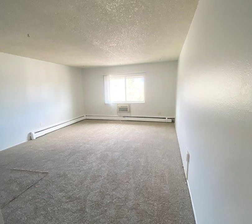 2nd image of 3122 Mallard Dr Unit 301