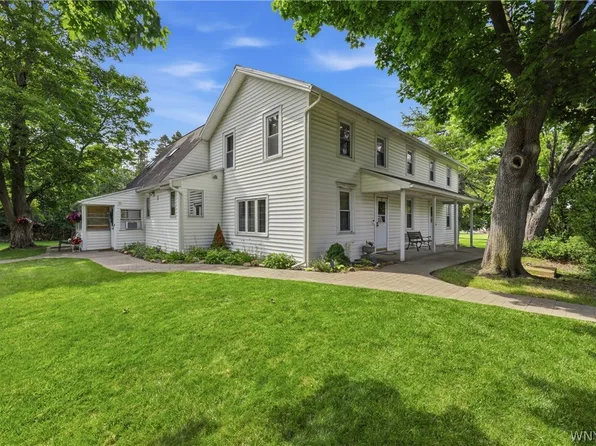 5224 Old Goodrich Rd, Clarence, NY 14031
