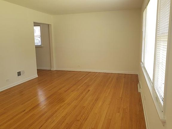 4th image of 431 Lincoln Ave