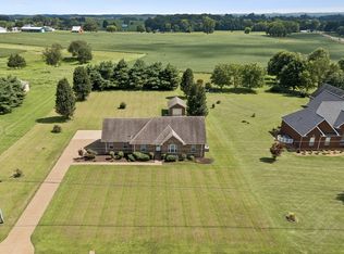 7437 Pinson Ln, White House, TN 37188