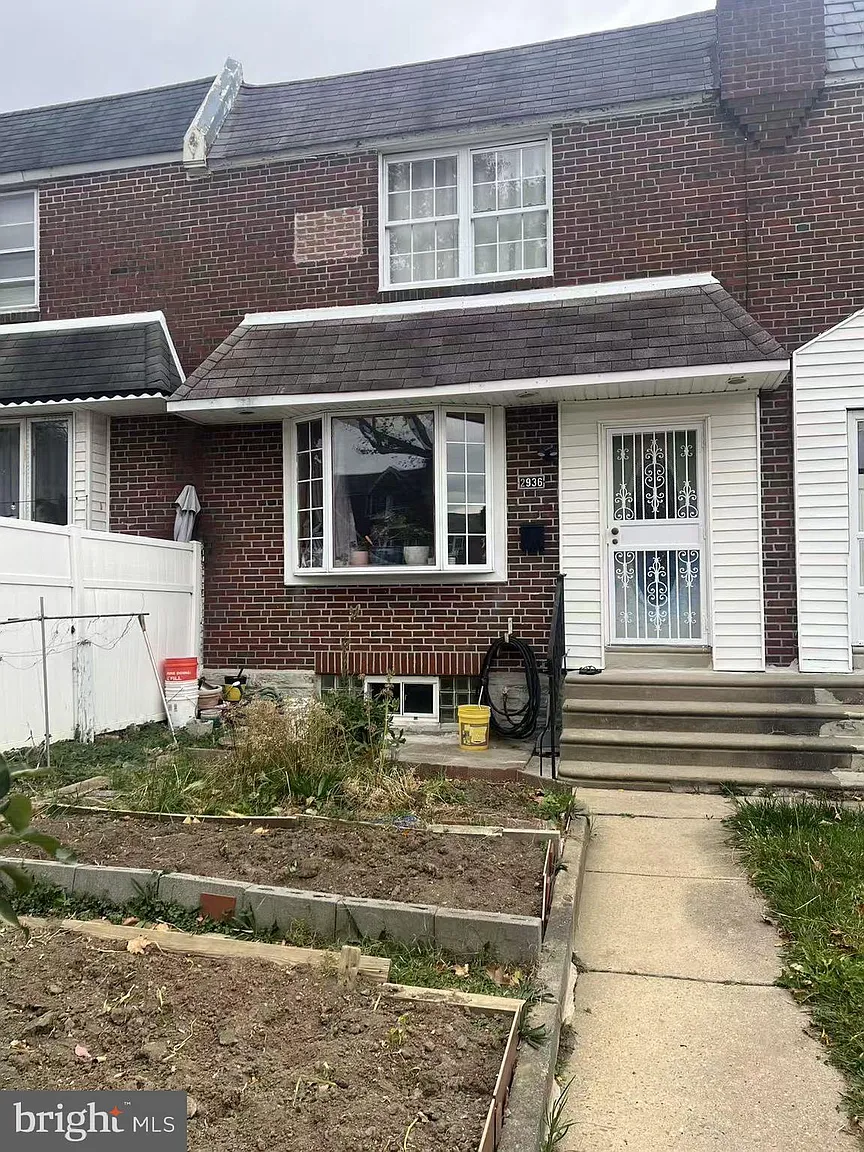 2936 Disston St photo 1