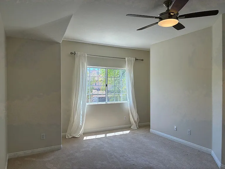 585 Mindenvale Ct — Photo 11