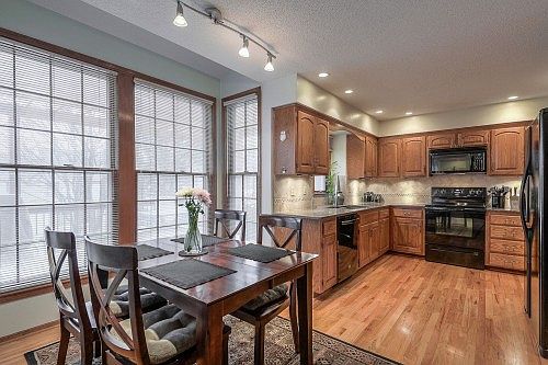5th image of 12418 Wedd St