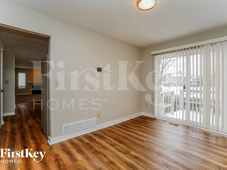 7809 Astra Cir — Photo 4