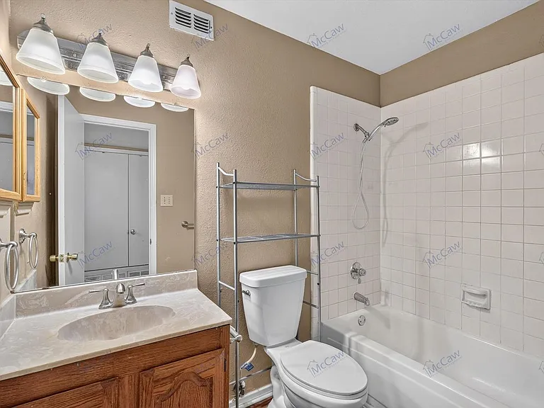 521 Weaver St — Photo 18