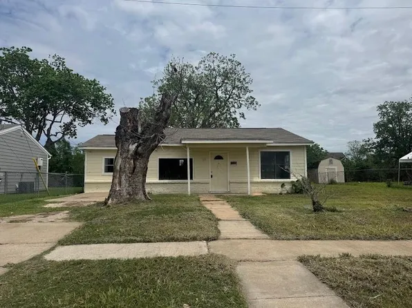 702 E Park St, Sugar Land, TX 77498