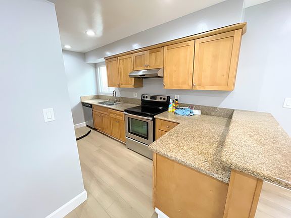 3rd image of 24610 Park St #2