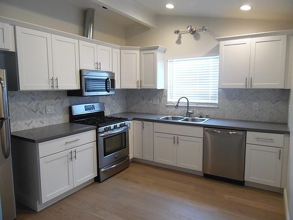 3rd image of 5024 Parks Ave