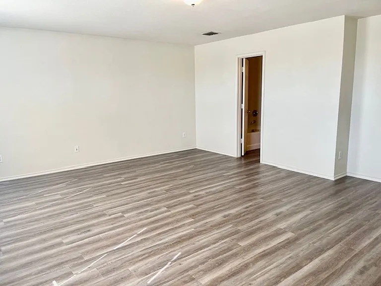 820 Wrigley Dr — Photo 19