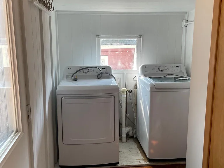 419 N Ashley St — Photo 8