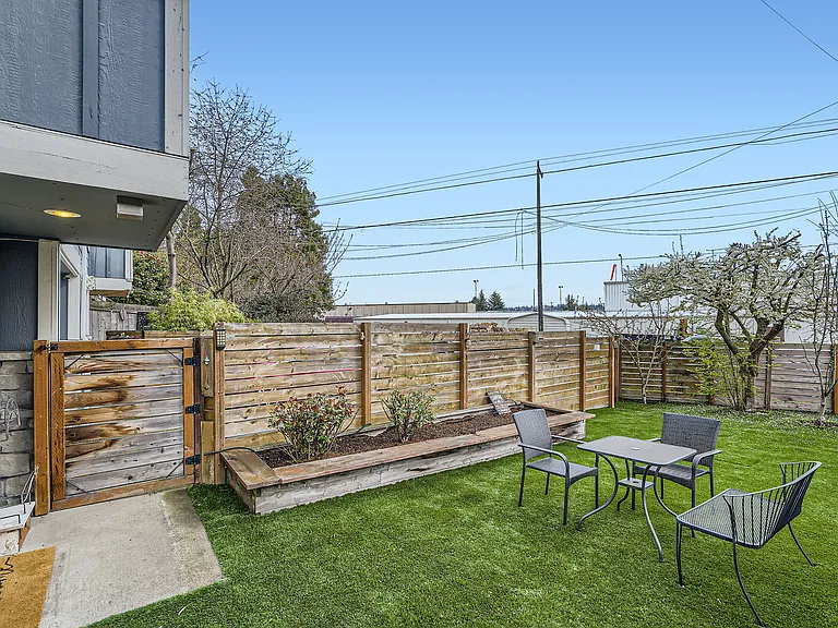 3601 Gilman Ave W — Photo 26