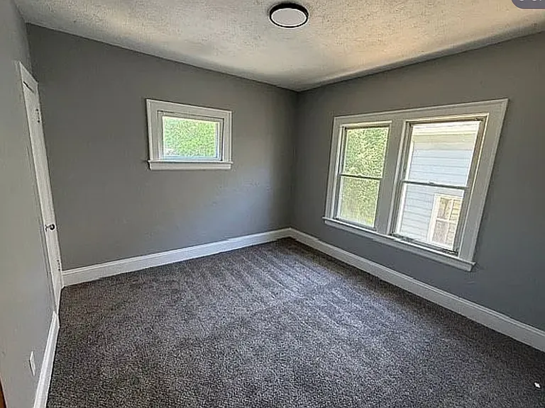 395 Madison Ave #1 — Photo 6