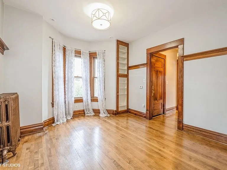 383 Park Ave — Photo 10
