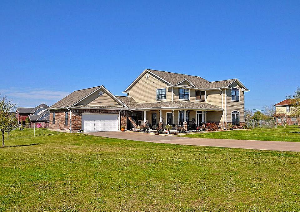 1st image of 5415 Larkspur Ln