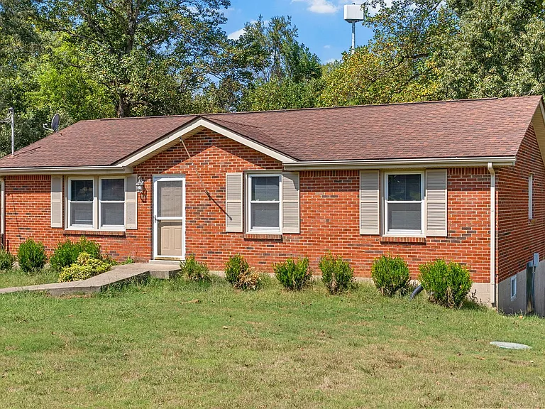 809 Pollard Rd — Photo 3