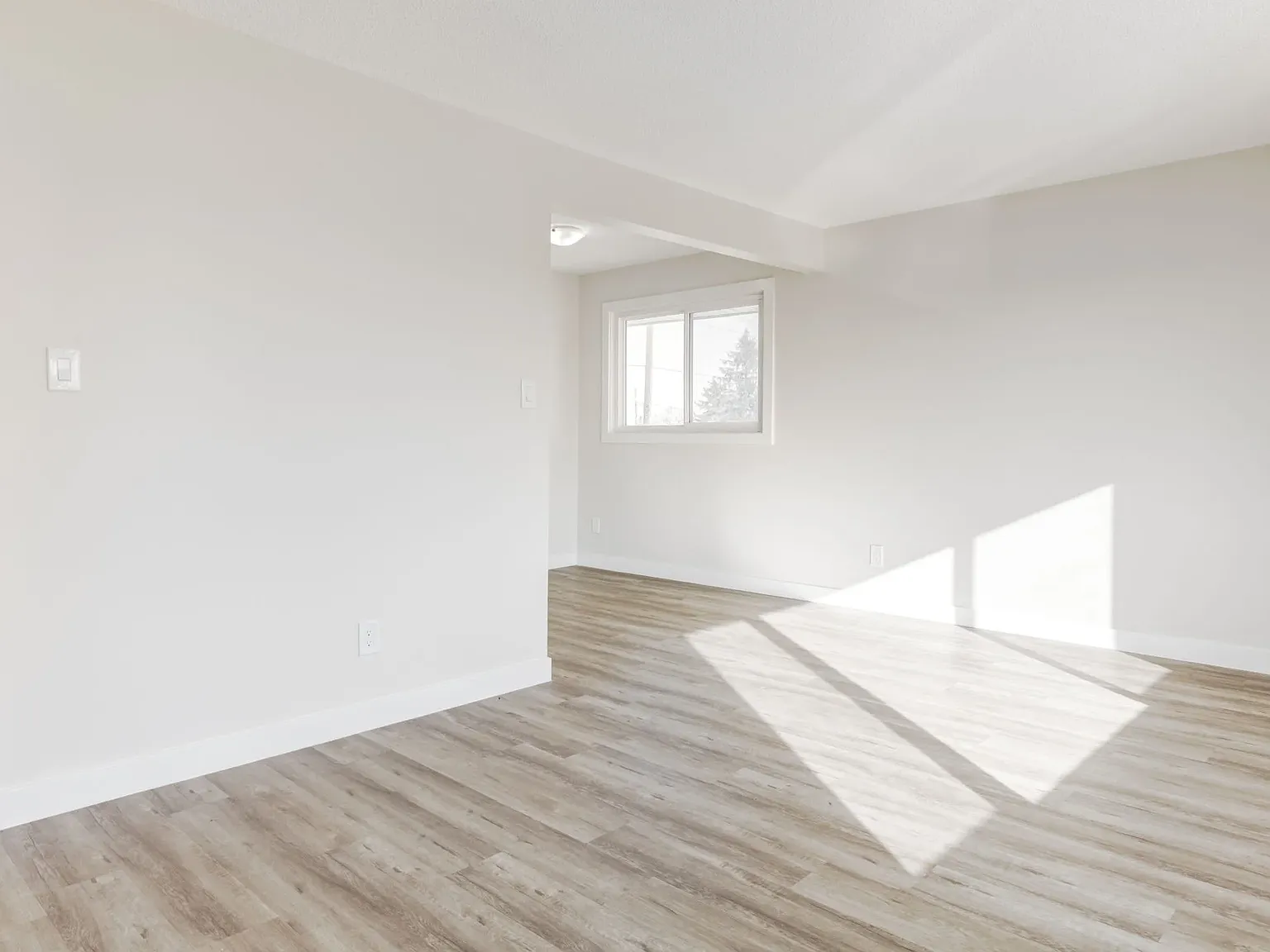Fernwood Apartments — Photo 3