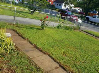 46 Pheland St, Springfield, MA 01109