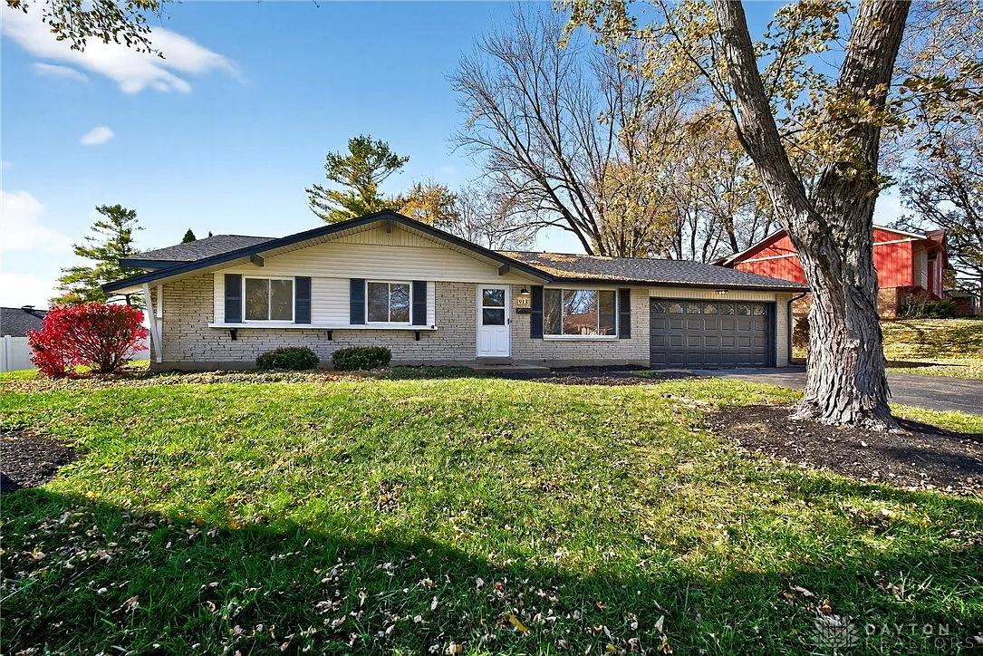 913 Avey Ln photo 1