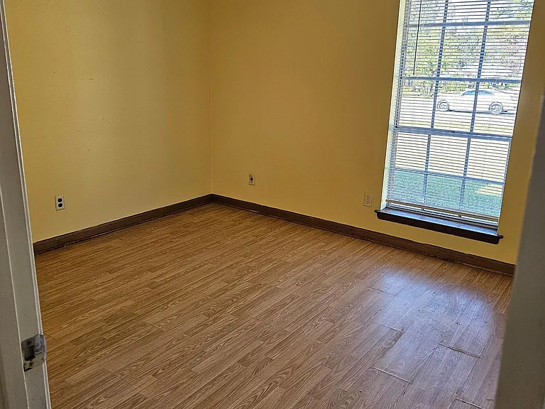 8863 Cottage Hill Rd — Photo 14