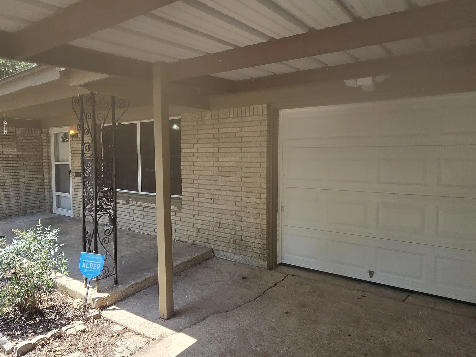 3 bed, 1408 sqft, $1,800 — Photo 3