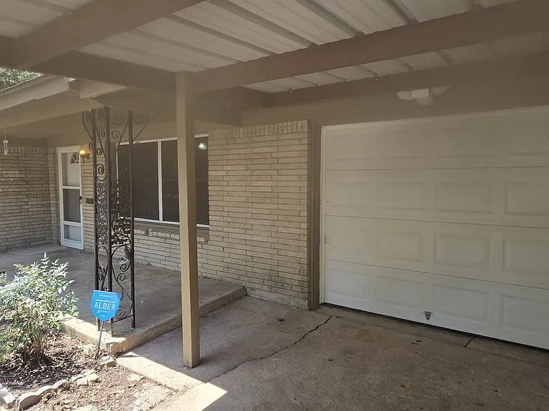 504 S Judd St — Photo 3