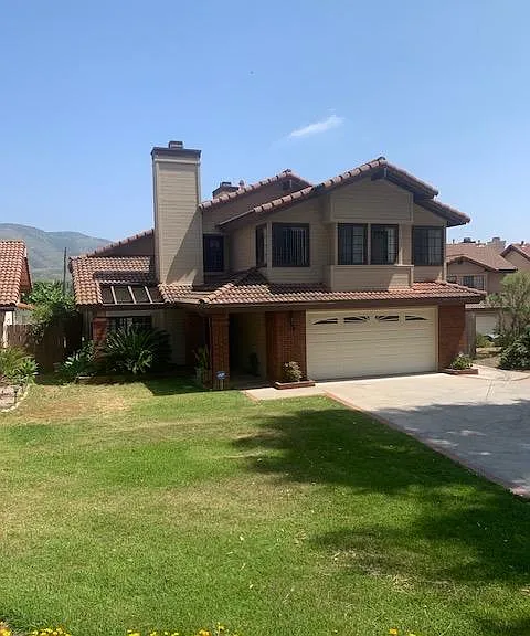 919 Correa Ln — Photo 1