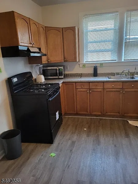 4 bed, 2.0 bath, $3,000 — Photo 4
