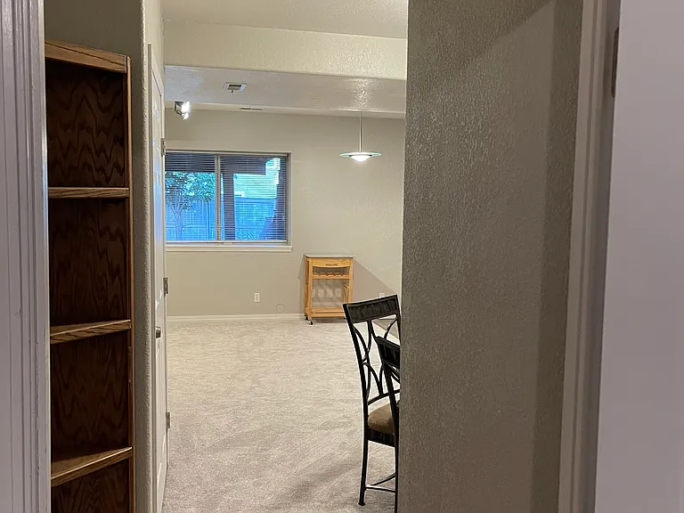 White Oak Ln — Photo 6