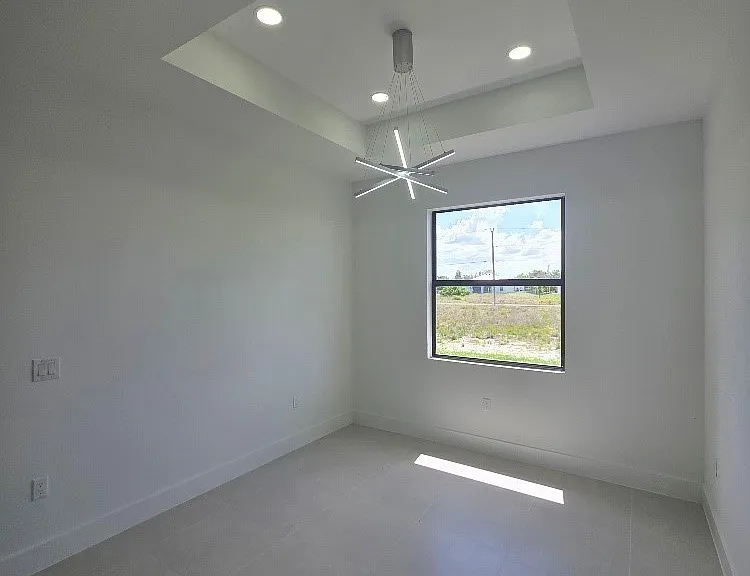 710 Godwid Ave S — Photo 4