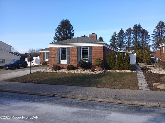 2nd image of 707 Muir Ave