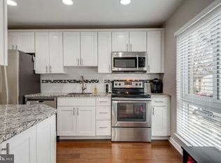 11815 Coopers Ct, Reston, VA 20191