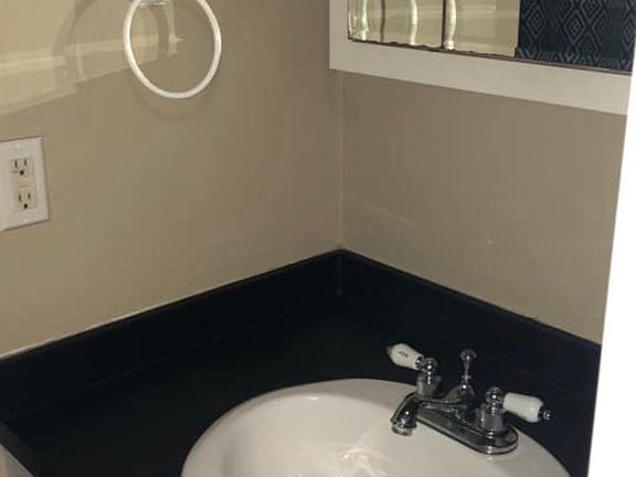 4th image of 301 Maple Brook Dr Unit 301