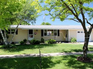 297 Main St SW, New Albin, IA 52160