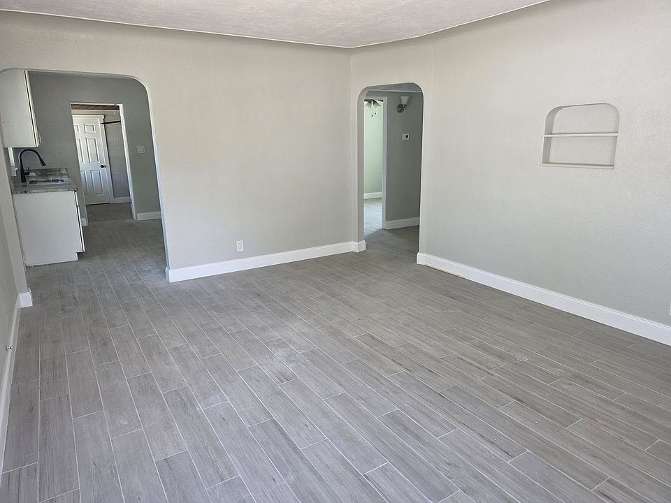 1st image of 650 17th Ave S