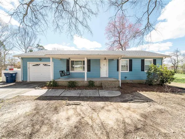 4330 Glenford Dr, Winston Salem, NC 27107