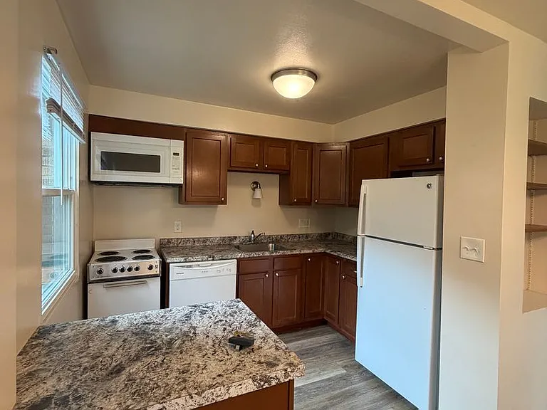 3309 E Edgemere Dr — Photo 11