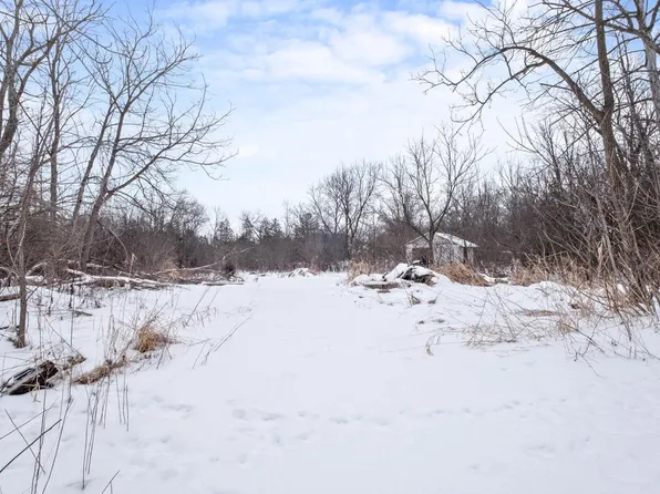 3151 S MILLER LANE, New Berlin, WI 53146