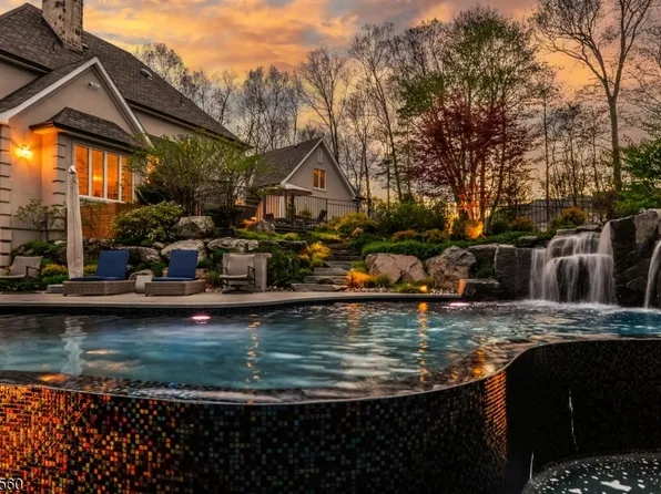 9 Pennbrook Ct, Montville Twp., NJ 07045