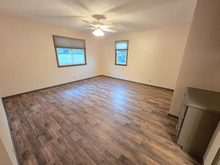 4133 N Auburn St — Photo 10