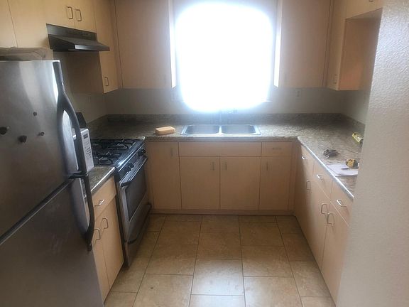 4th image of 10640 McDougall St