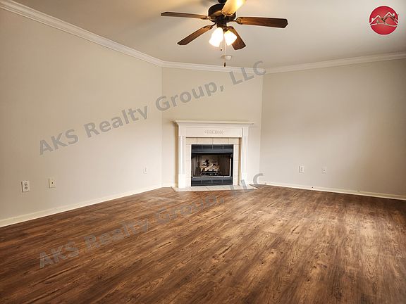 2nd image of 1090 Thompson Rd