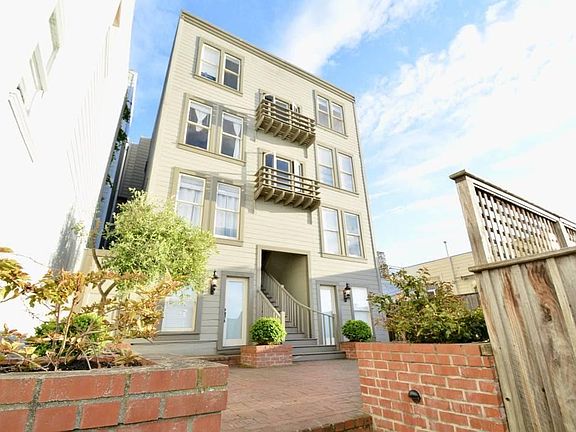 3rd image of 567-579B Lombard St #571