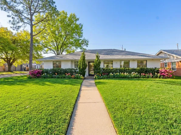 6201 Locke Ln, Houston, TX 77057