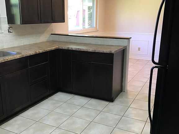 5th image of 525 Clareridge Ln