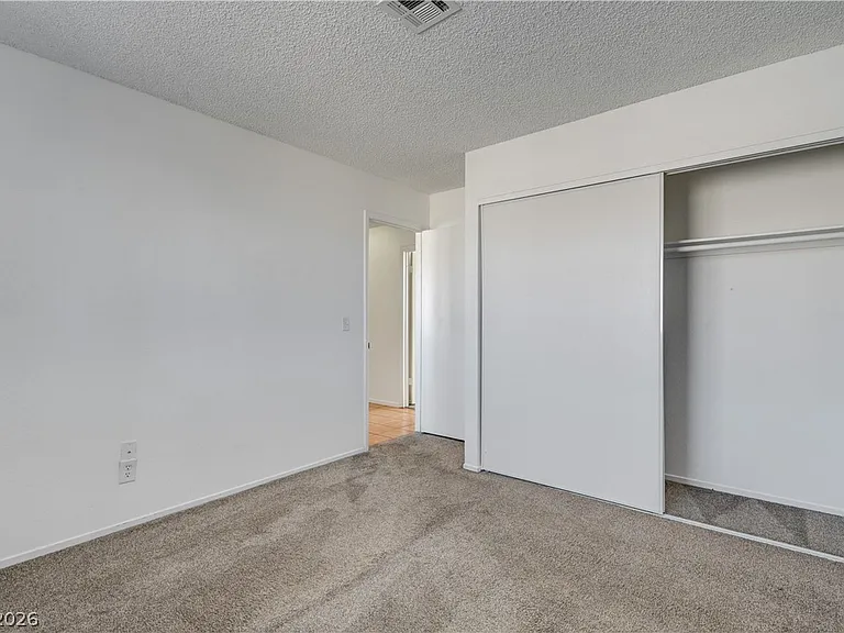 707 Honeybee Ct — Photo 35